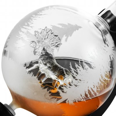 Viskikarahvi Hirvi 4 lasilla & puutarjottimella 0,85 litraa